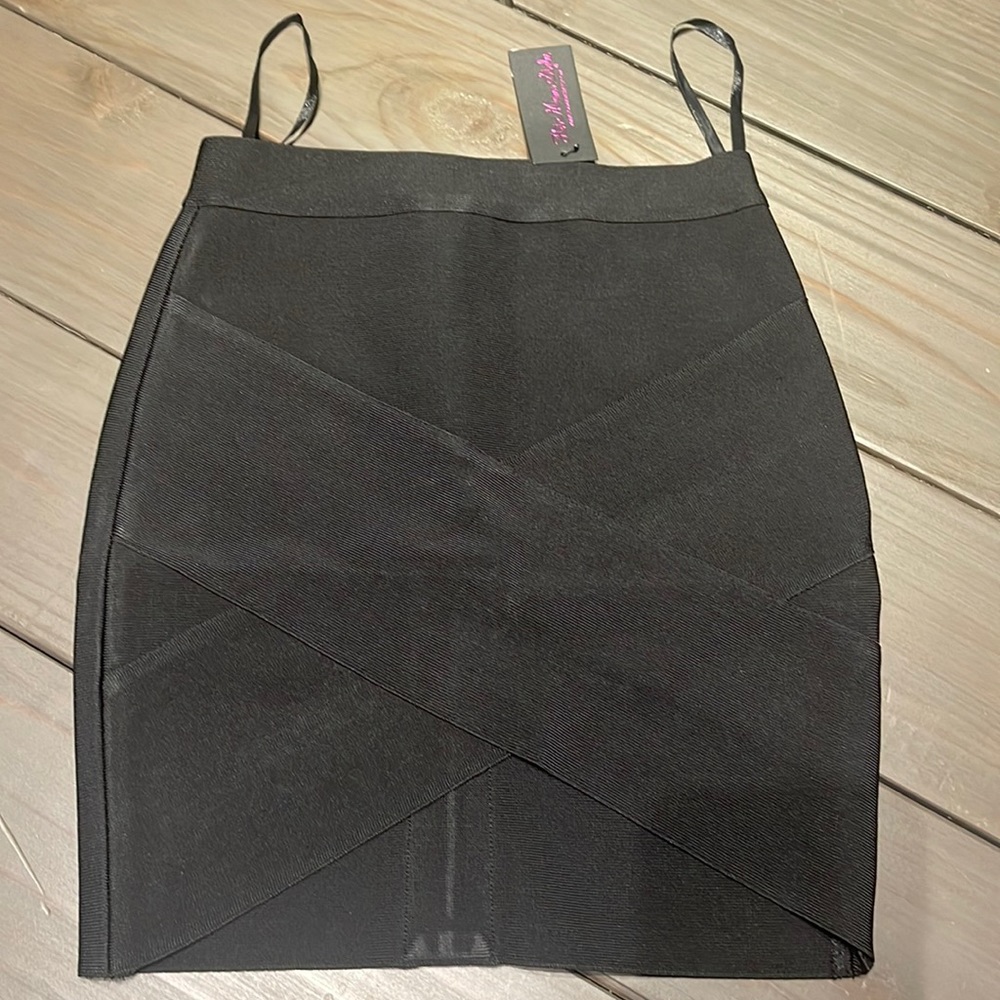 NWT cross front mini skirt